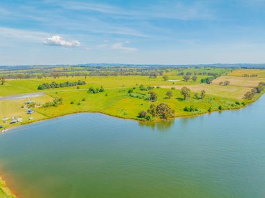 Carcoar Barajı, kırsal bölge, Carcoar, Orta Batı, NSW, Avustralya üzerine gündüz manzarası gibi.