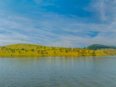 Carcoar Barajı, kırsal bölge, Carcoar, Orta Batı, NSW, Avustralya üzerine gündüz manzarası gibi.