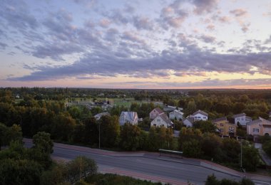 Şafakta gökyüzünün sabah renkleri.