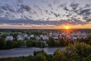 Şafakta gökyüzünün sabah renkleri.