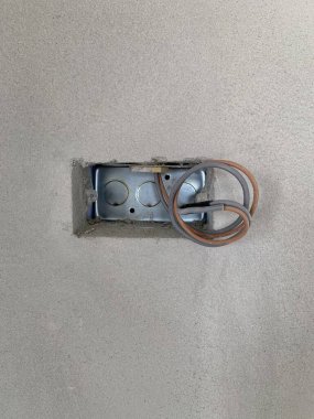 arkaplandaki elektrik prizi boşluğu