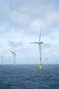 Yenilenebilir enerji için açık deniz rüzgar parkı