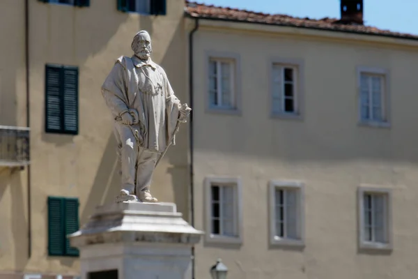 Giuseppe Garibaldi Statue Piazza Del Giglio Lucca Italy — Stock Photo, Image
