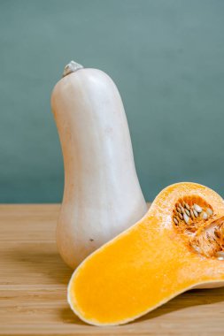 Ormanda balkabakları, renkli balkabakları