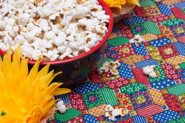 Bir kase patlamış mısır - Brezilya Haziran partisi