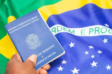 Çalışma kitabında el ele tutuşan dev Brezilya bayrağı