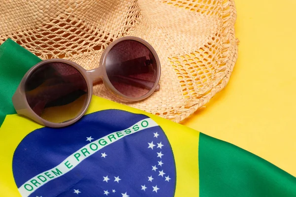Gafas Sol Sombrero Bandera Brasileña — Foto de Stock