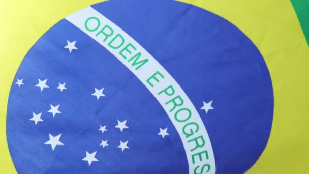 Drapeau Brésilien Tremblant Dans Jour Ensoleillé Mp4 — Video