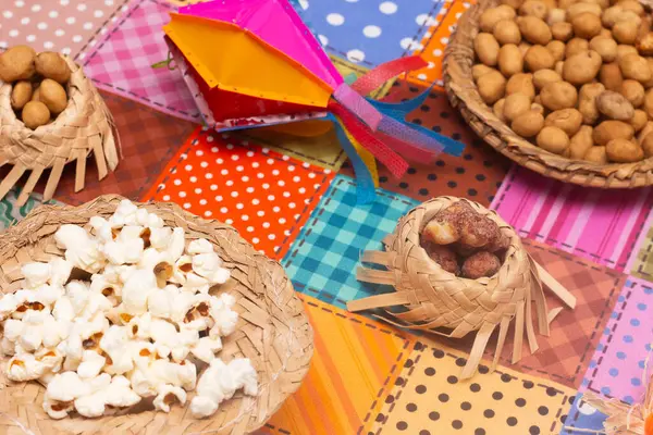 Lezzetli pasta ve haziran atıştırmalıkları - Haziran partisi