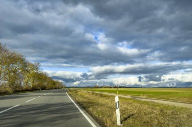 Lindau 'dan Memmingen' e giden A96 Otoyolu 'nda.