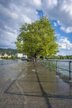 Bregenz limanında sel Vorarlberg, Avusturya 'daki Constance Gölü' nde