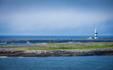 İrlanda 'da Inishmore' da County Galway 'deki Eeragh Deniz Feneri