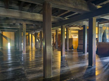 Japonya 'daki tarihi matsumoto kalesini ziyaret ediyor.