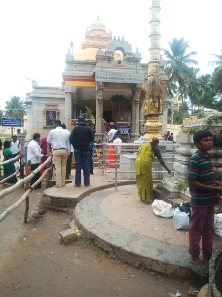 2019年8月18日 印度卡纳塔克邦班加罗尔 关闭斯里兰卡Kengal Anjaneya Swamy寺的外部景观 — 图库照片