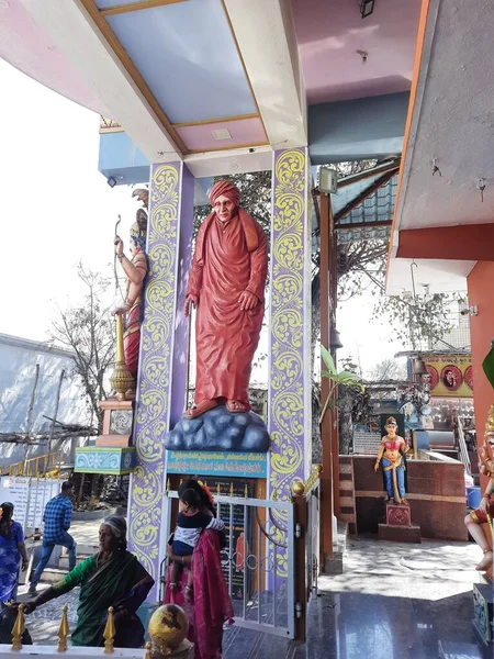 2023年1月15日インド カルナータカ州バンガロール 美しいジョディ ヴェラバドラ スワミー寺院とシヴァクマラ スワミジ ジャガドゥグル ヴェラ ガンガダーラ ラジャデシ — ストック写真