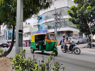 Bangalore, Karnataka, Hindistan-5 Haziran 2024: RBL Bank Banashankari Şube Binası 'nın yol kenarı dış görünümünün kapatılması.