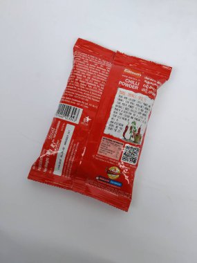 Bangalore, Karnataka, Hindistan-7 Mayıs 2020: Doğu Chilli 'nin kapatılması, Soğuk Toz Torbası beyaz arka planda izole edildi.