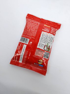 Bangalore, Karnataka, Hindistan-7 Mayıs 2020: Doğu Chilli 'nin kapatılması, Soğuk Toz Torbası beyaz arka planda izole edildi.