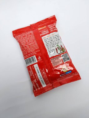 Bangalore, Karnataka, Hindistan-7 Mayıs 2020: Doğu Chilli 'nin kapatılması, Soğuk Toz Torbası beyaz arka planda izole edildi.