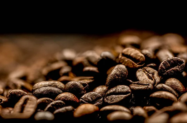 Espresso Roasted Coffee Beans Isolated Black Background Close Dark Style — Stock Photo, Image