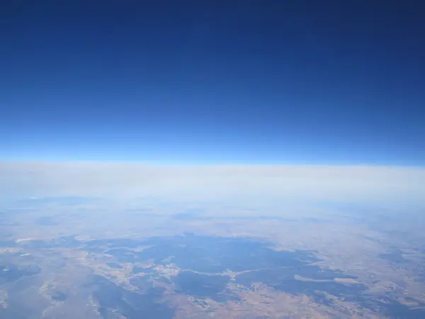 Uçağın penceresinden görüntüle