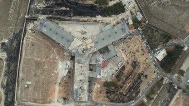 Sednaya hapishanesinde binlerce Suriyeli işkence altında öldürüldü. Hapishanelerde işkence. Suriye 12 Aralık 2024