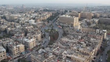Halep Şehri 'nin hava görüntüsü Suriye muhalefeti kontrolü ele geçirdi. Suriye, 2 Aralık 2024