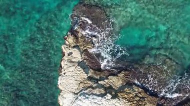 Suriye 'den insansız hava aracı atışı, Esad' ın düşüşünden sonra Suriye 'de yaşam. Latakia, 15 Ocak 2025