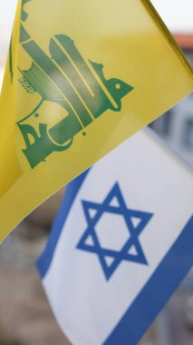 Lübnan bayrağında Orta Doğu ihtilafı, İsrail ve Hizbullah.