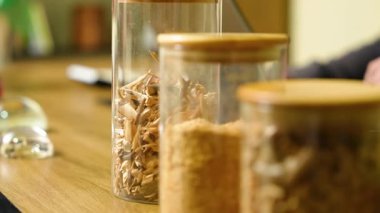 Laurel Körfezi Yakıt Örnekleri Masada Yakın Çekim.