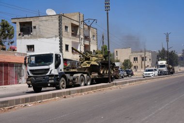 Suriye güvenlik güçleri sivilleri korumak için Dürzü şehri Sweida 'ya konuşlandı. Suriye 'de mezhep çatışmaları. Suriye 15 Temmuz 2025