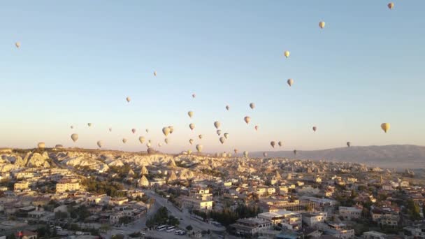 Aerial Shot Hot Air Balloons Flying Cappadocia High Quality Fullhd — Stock video