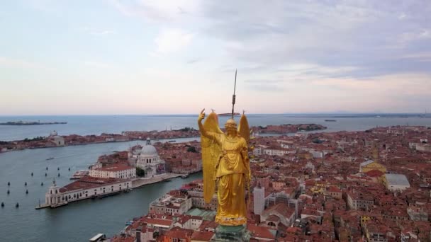 Aerial View Statue Archangel Gabriel Top Marks Venetian Lagoon Italy — Vídeo de Stock