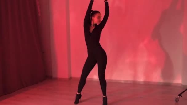 Sexy Girl Choker Dancing Orange Neon Background Dance Studio Slow — Stockvideo