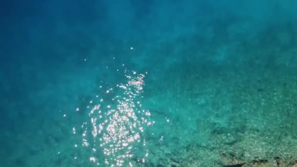 Aerial Beautiful View Crystal Clear Blue Bay Turkey Shore Sunshine — Vídeo de stock