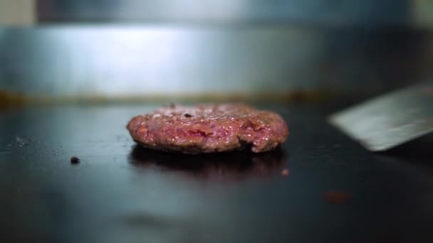 Gotowanie Wołowiny Wieprzowiny Hamburgera Burger Przygotowuje Wysokiej Jakości Materiał Filmowy — Wideo stockowe