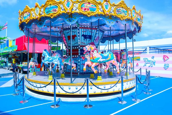 Carousel Ride Gira Veloce Aria Tramonto Effetti Del Filtro Vintage — Foto Stock