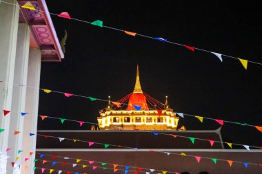 Altın Buda, kırmızı arka plan, Wat Saket, Bangkok, Tayland