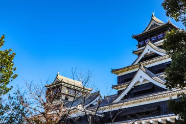 Kumamoto Kalesi Japonya 'nın Kyushu şehrindeki en etkileyici kalelerden biridir..