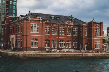 Kitakyushu, Japonya 'da Klasik Mimariyle Sahne Rıhtımı Görünümü