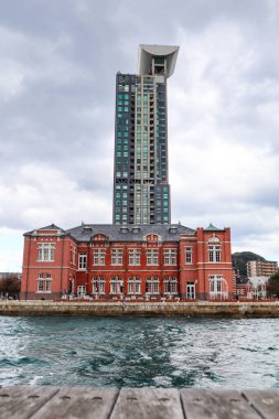 Kitakyushu, Japonya 'da Klasik Mimariyle Sahne Rıhtımı Görünümü