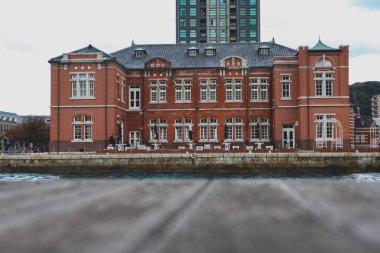 Kitakyushu, Japonya 'da Klasik Mimariyle Sahne Rıhtımı Görünümü