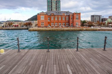 Kitakyushu, Japonya 'da Klasik Mimariyle Sahne Rıhtımı Görünümü