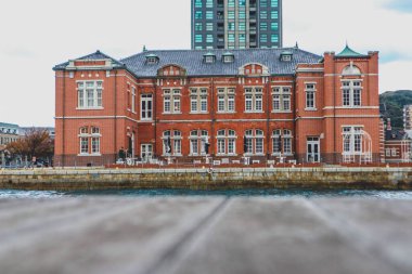 Kitakyushu, Japonya 'da Klasik Mimariyle Sahne Rıhtımı Görünümü