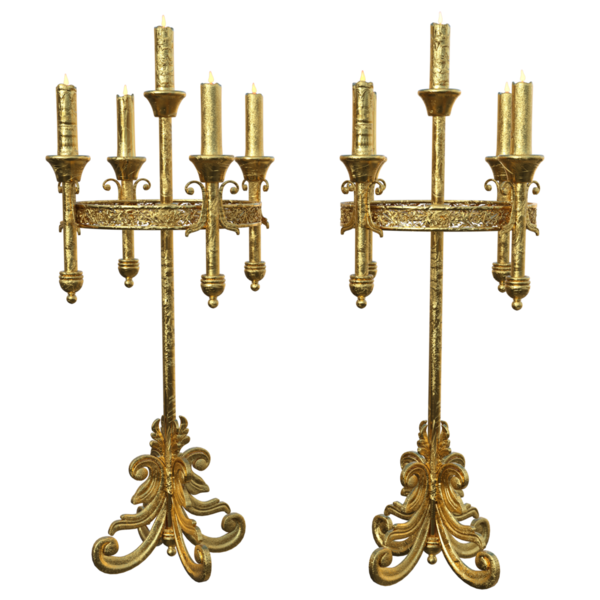 3D yapımı altın şamdan ve şeffaf arka planda izole edilmiş altın mumlar.