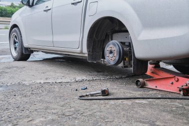 Araba servisi lastik tamiri otomobil lastiği, tekerlek dükkanı