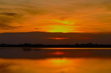 Alacakaranlık gökyüzü günbatımı doğa arkaplanı.