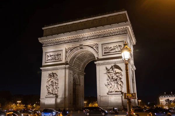 巴黎的胜利之门凯旋门和香榭丽舍 — 图库照片