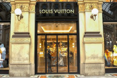 Louis Vuitton mağaza, Milano, İtalya.