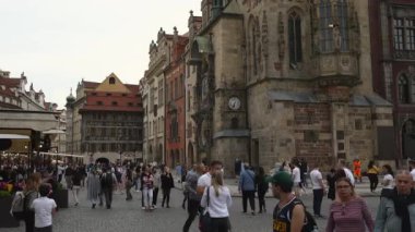 Prag astronomik saat veya Prag Orloj.